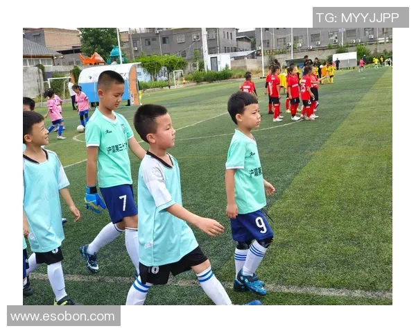 足球球星抖音上玩什么游戏揭秘 球员与粉丝互动新玩法探索